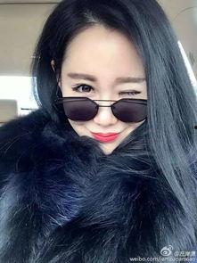 网红男女墨镜照片,时尚潮流的视觉盛宴