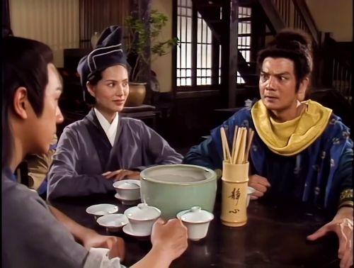 天龙八部盖碗茶吃瓜,品茗听曲，共赏江湖风云