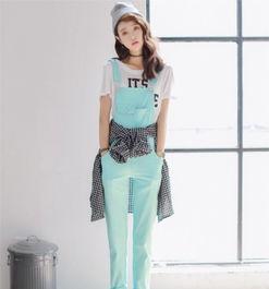 网红背带长裤高腰美女,美腿吸睛必备单品