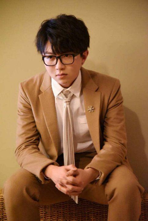 明星毛不易,从平凡走向舞台的温暖歌者